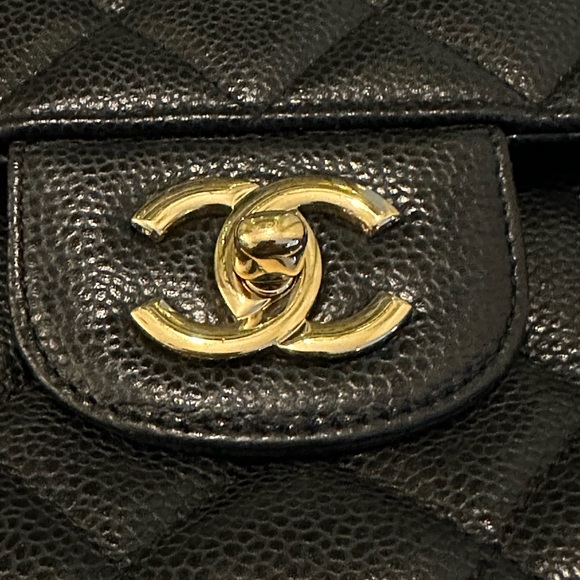 AUTHENTIC CHANEL CAVIAR LEATHER SINGLE FLAP BLACK AND GOLD HARDWARE MAXI EXCEL - Picture 2 of 12